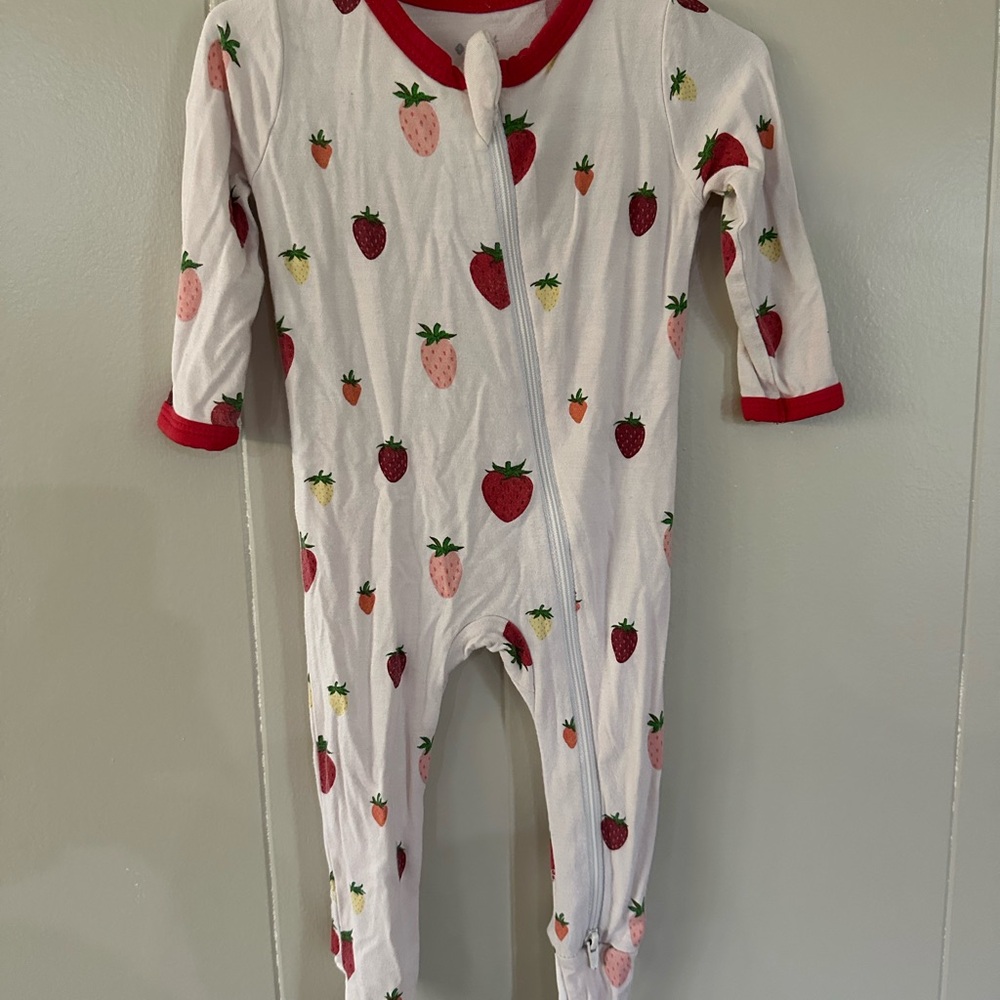 Kyte BABY Strawberry Footie Pajama